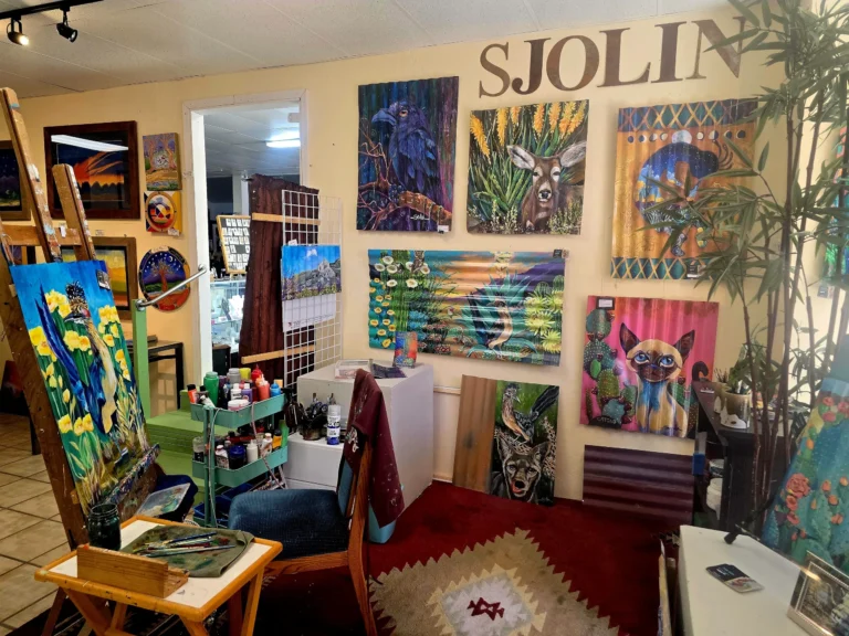 Live Artist Demonstrations at Cactus Wren